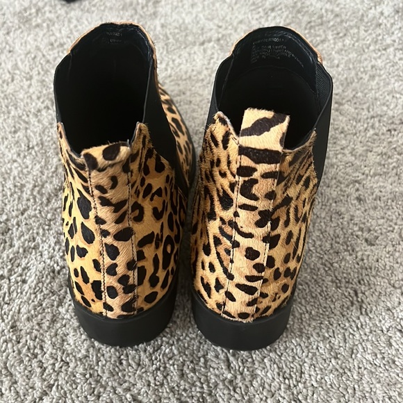 Steve Madden Leopard Boot - Picture 5 of 6